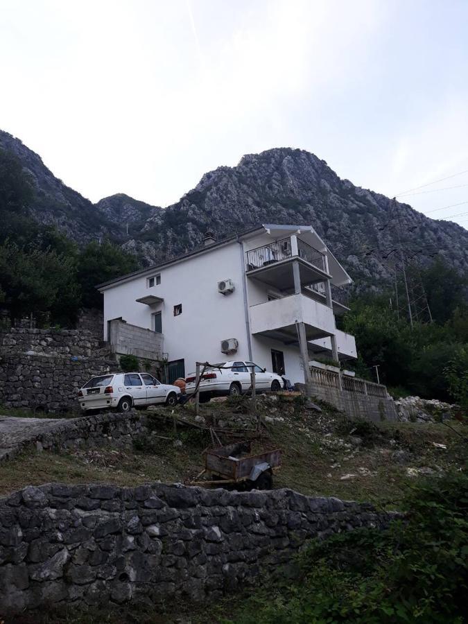 Apartmani Viza Risan Exterior foto